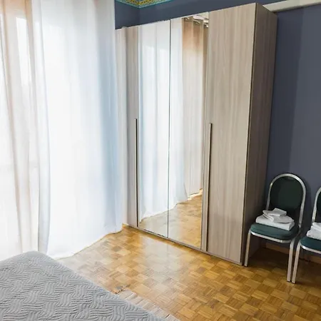 Elegant In Center Apartman *